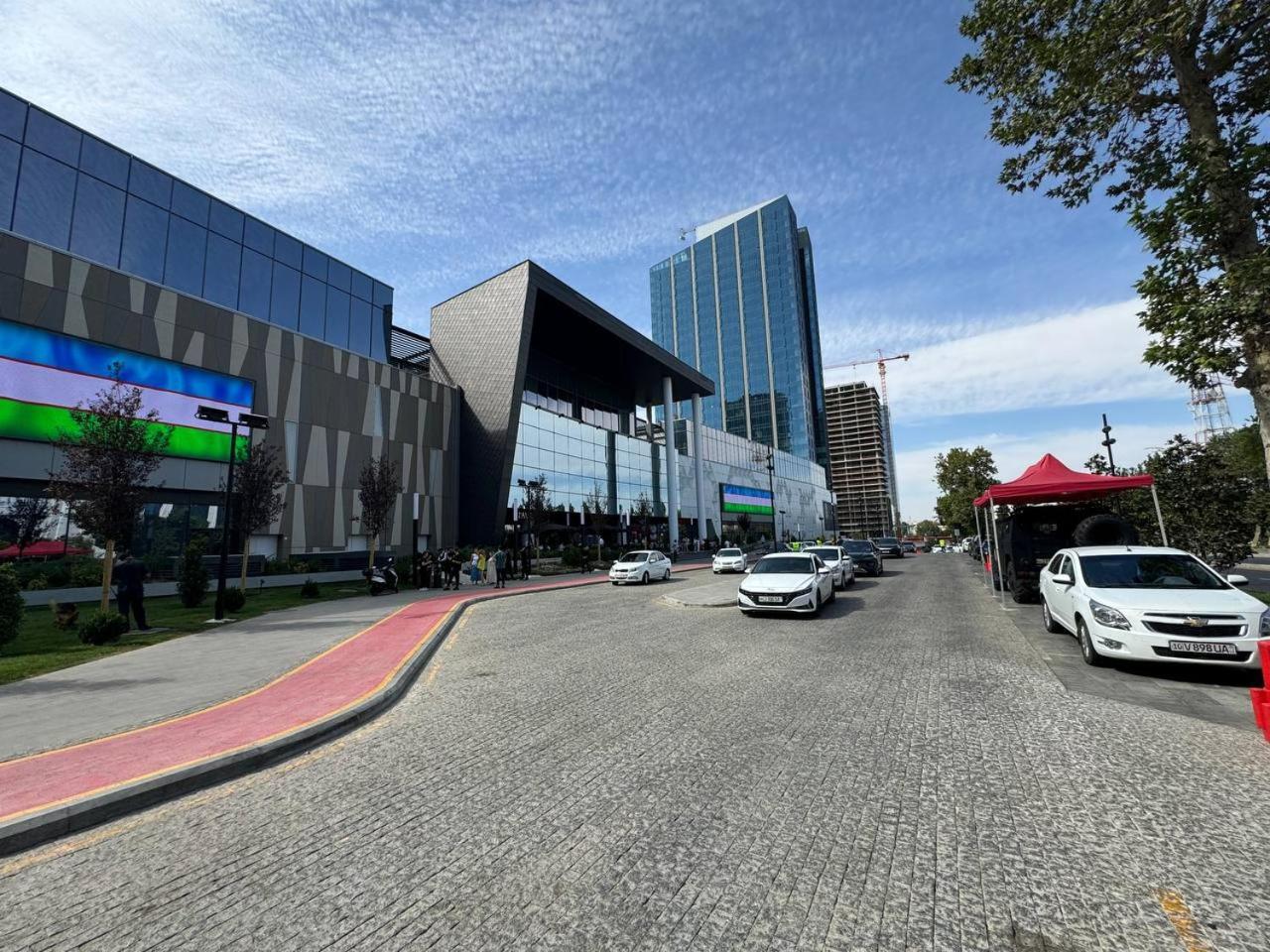 Abay Street- Tashkent City Center Extérieur photo