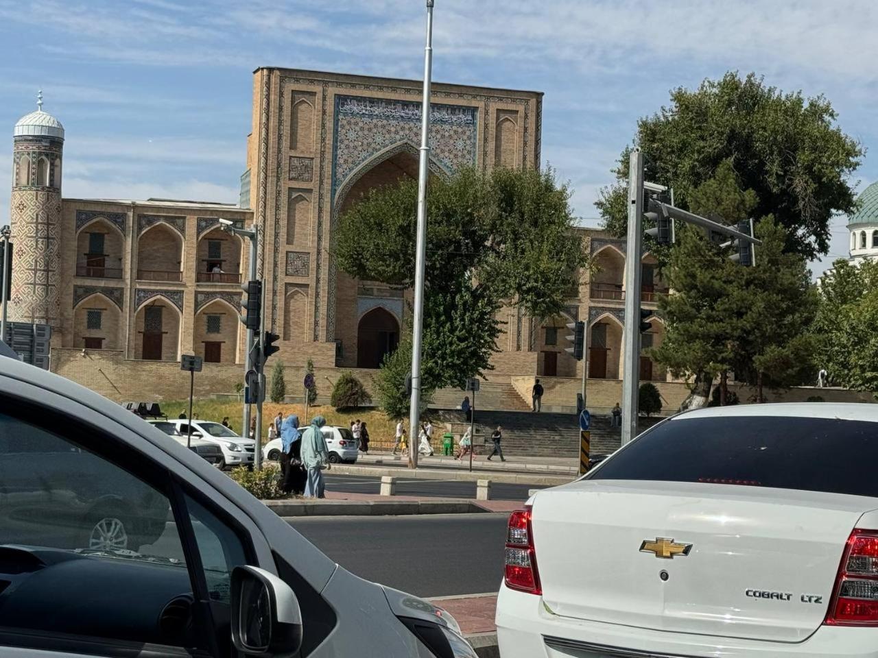 Abay Street- Tashkent City Center Extérieur photo