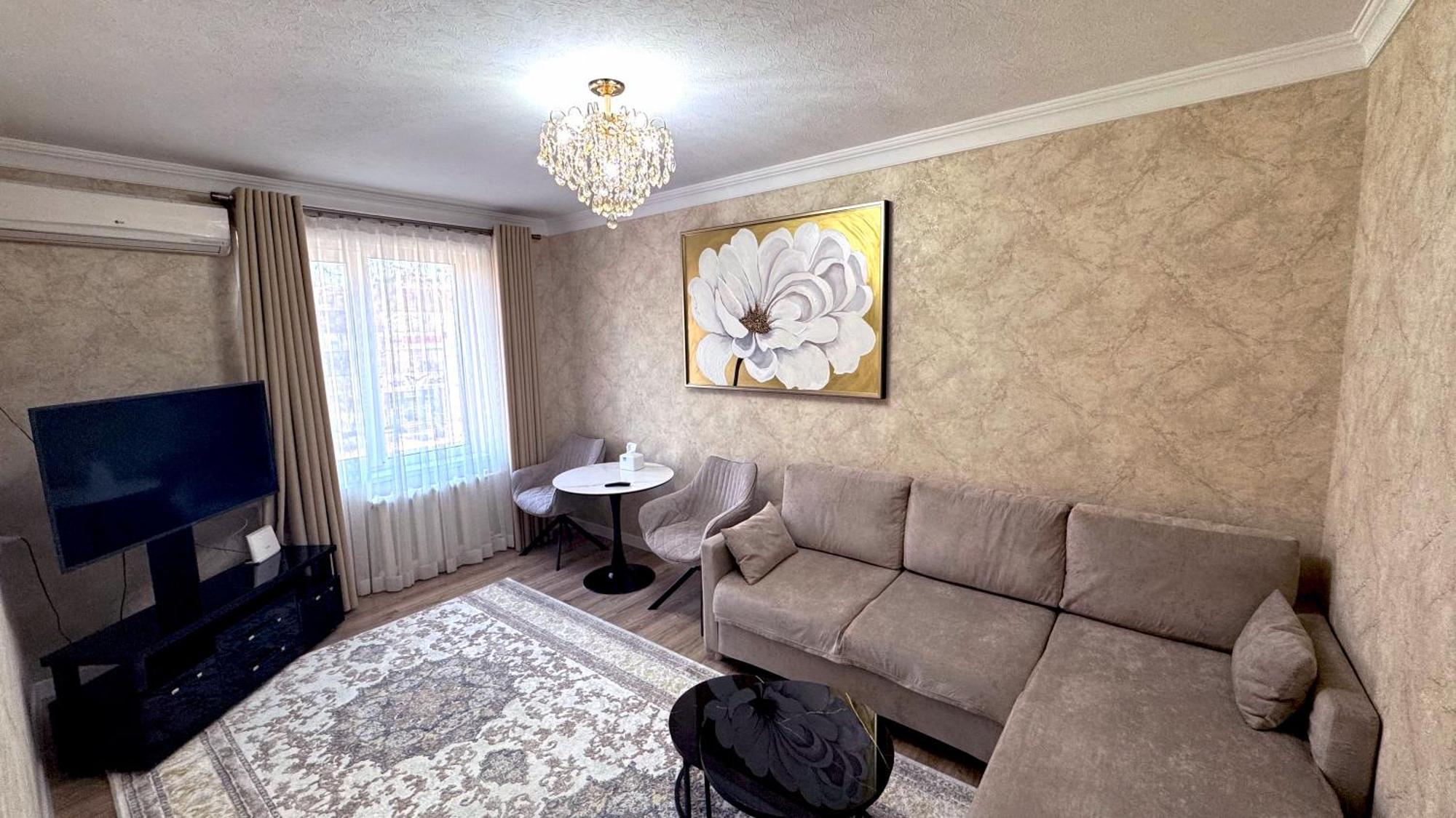 Abay Street- Tashkent City Center Extérieur photo